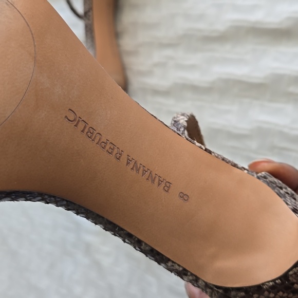 Banana Republic Women's Snakeskin Heels Mob Wife Elegant Feminine - Picture 8 of 12